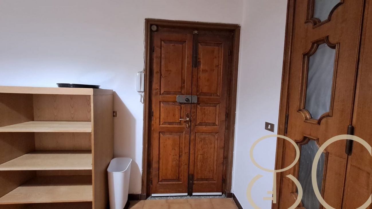 TRILOCALE CON TERRAZZO