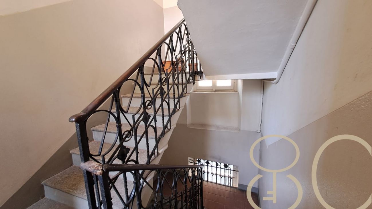 TRILOCALE CON TERRAZZO