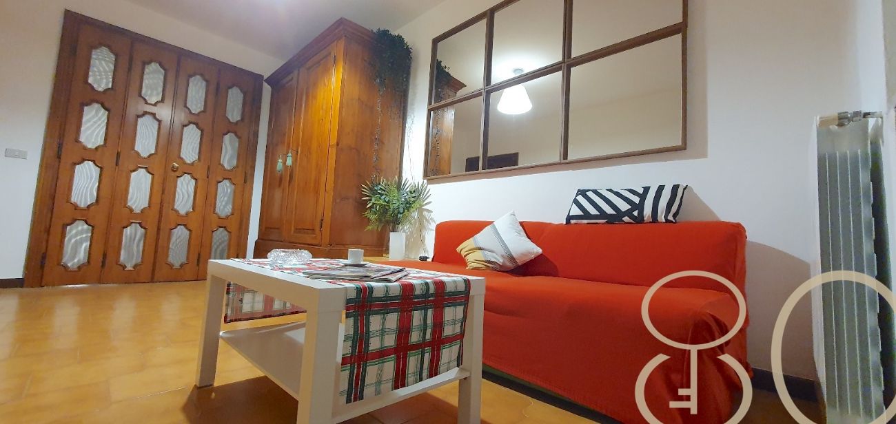 TRILOCALE CON TERRAZZO
