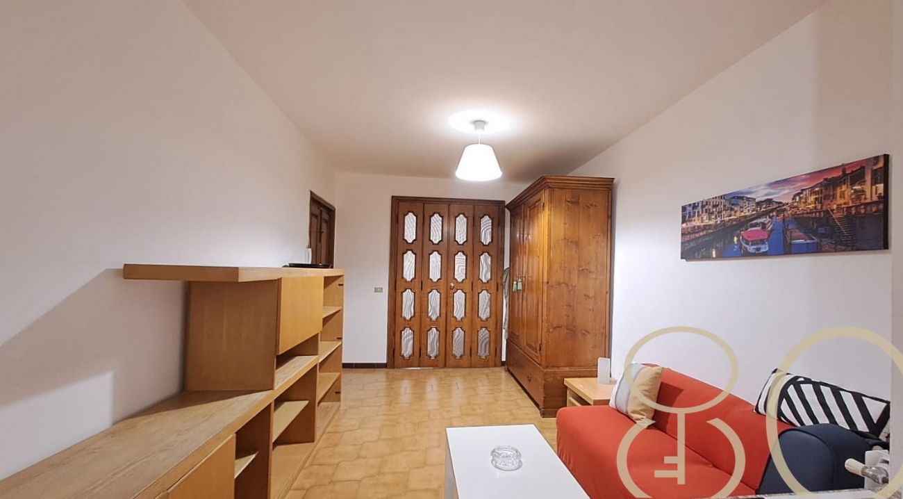 TRILOCALE CON TERRAZZO