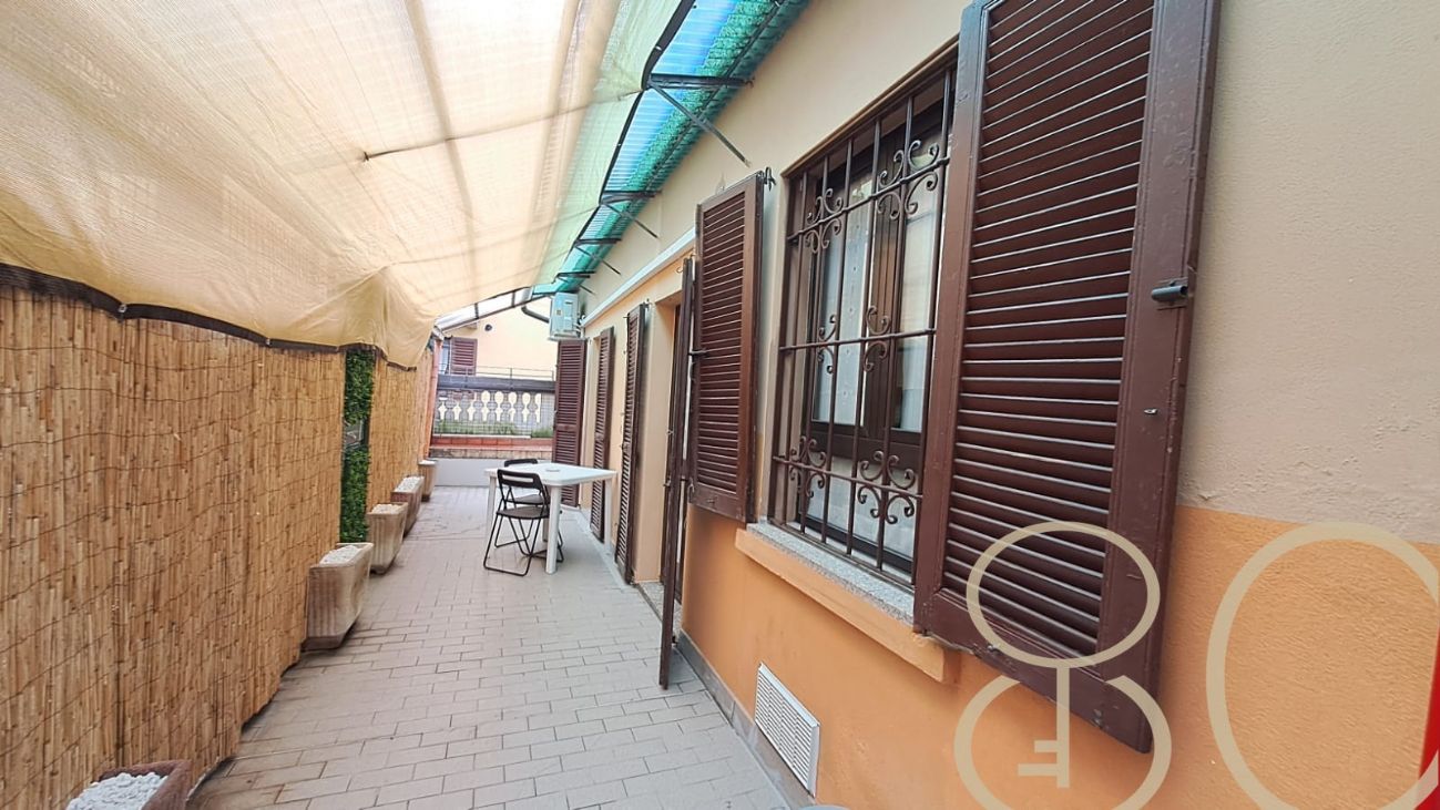 TRILOCALE CON TERRAZZO