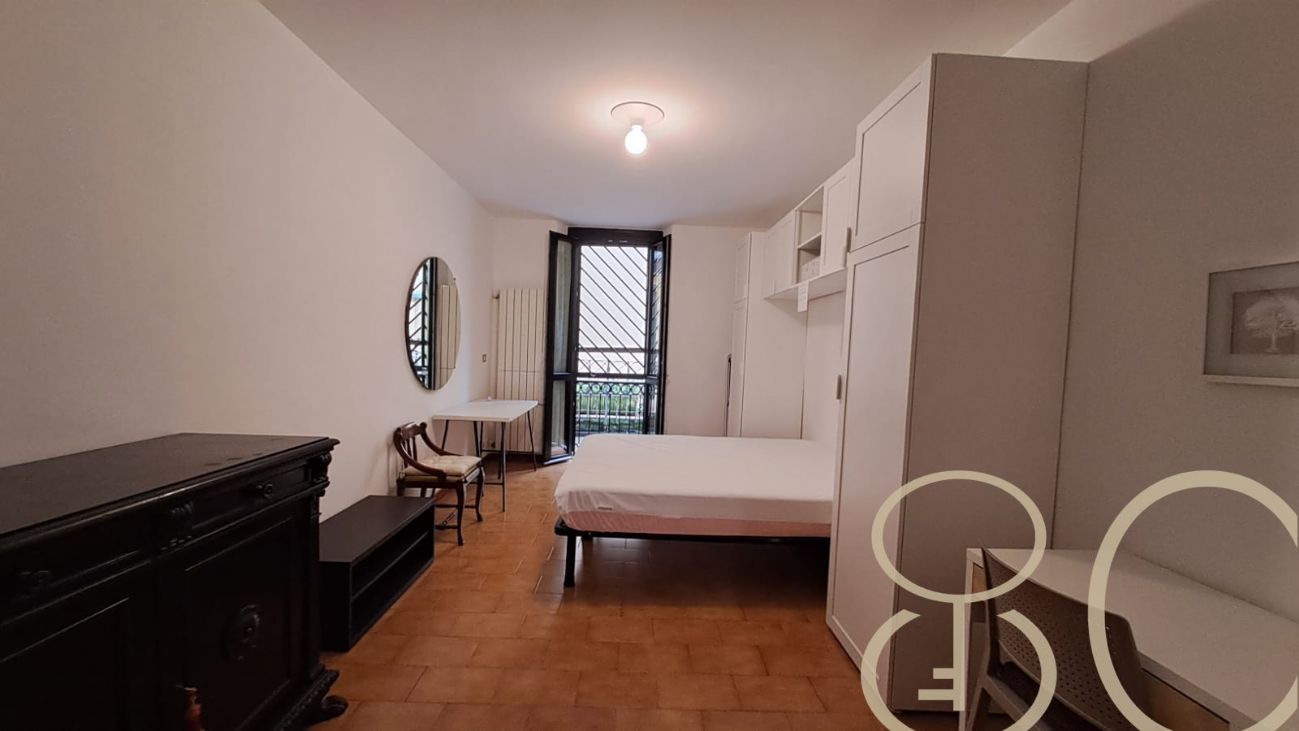 TRILOCALE CON TERRAZZO