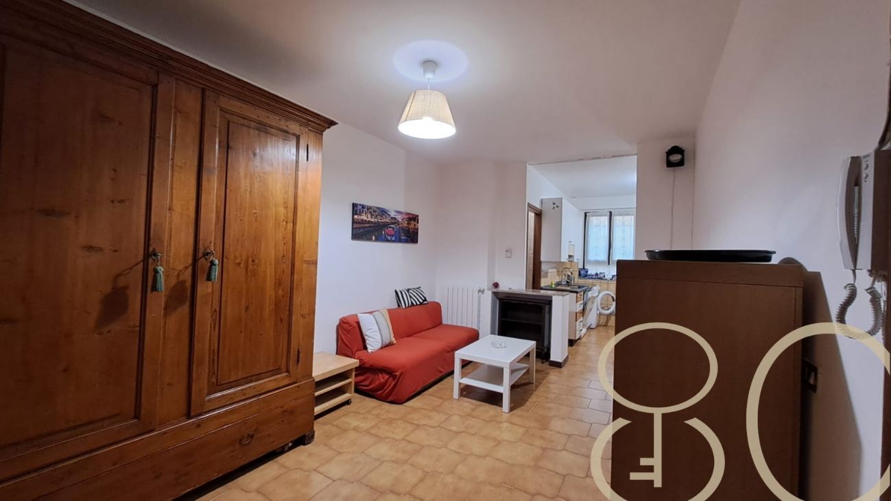 TRILOCALE CON TERRAZZO