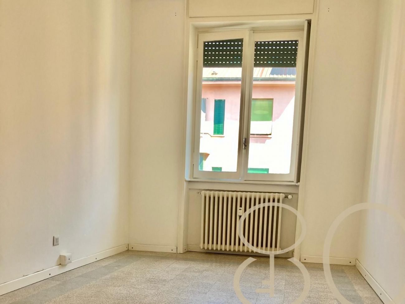TRILOCALE CON TERRAZZO
