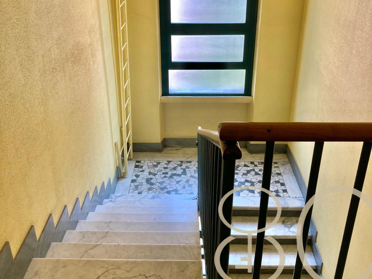 TRILOCALE CON TERRAZZO