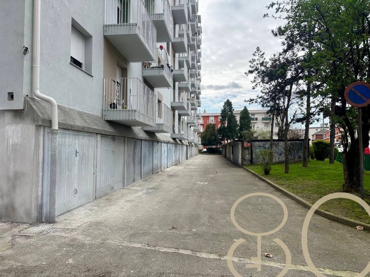 TRILOCALE PIANO ALTO DOPPIO BALCONE E BOX