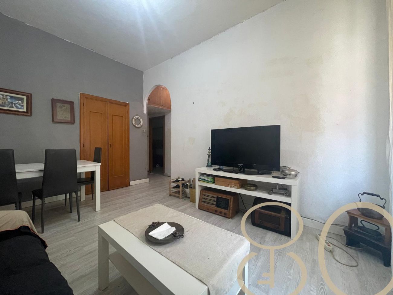 TRILOCALE CON BALCONE E AMPIA CANTINA DI PERTINENZA