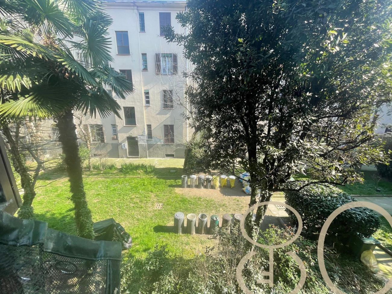 TRILOCALE CON BALCONE E AMPIA CANTINA DI PERTINENZA