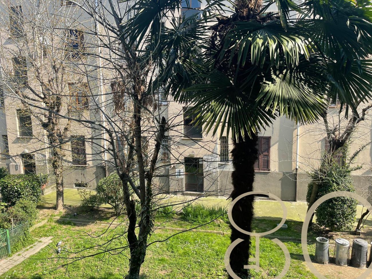TRILOCALE CON BALCONE E AMPIA CANTINA DI PERTINENZA
