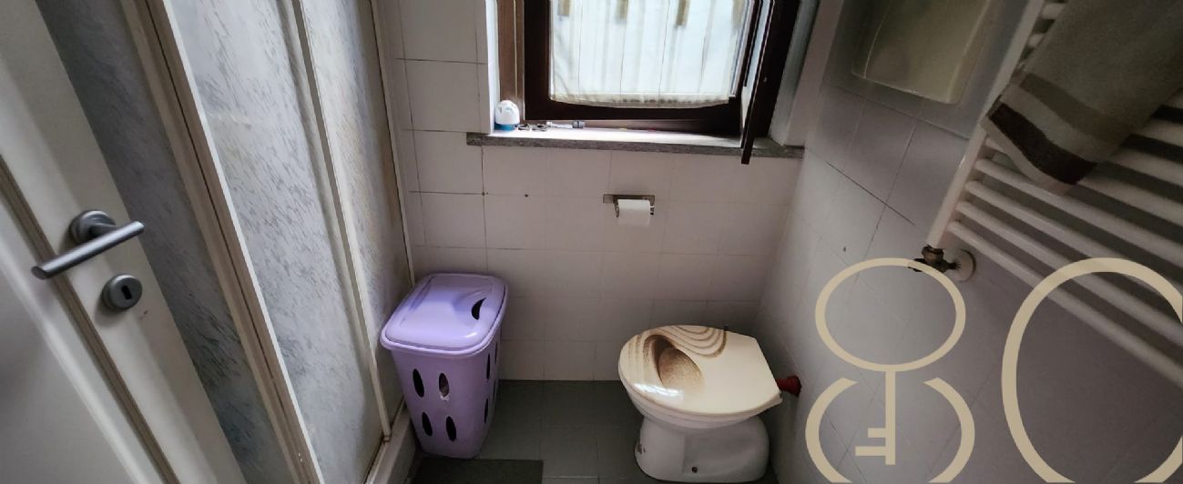 BILOCALE CON CORTILE PRIVATO E TAVERNA