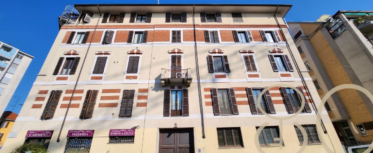 BILOCALE CON CORTILE PRIVATO E TAVERNA