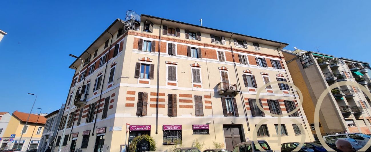 BILOCALE CON CORTILE PRIVATO E TAVERNA