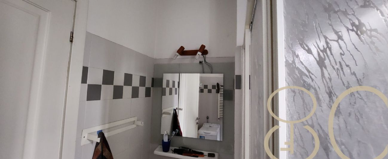 BILOCALE CON CORTILE PRIVATO E TAVERNA