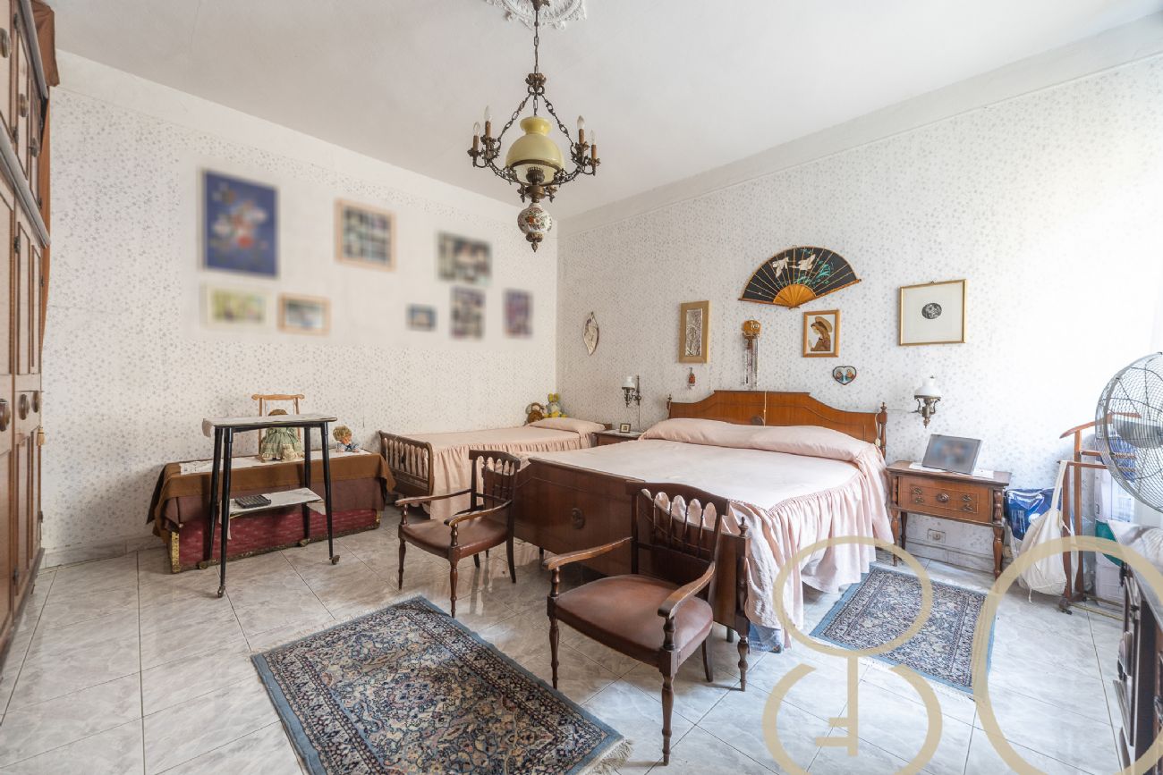 TRILOCALE CON BALCONE CORSO SAN GOTTARDO