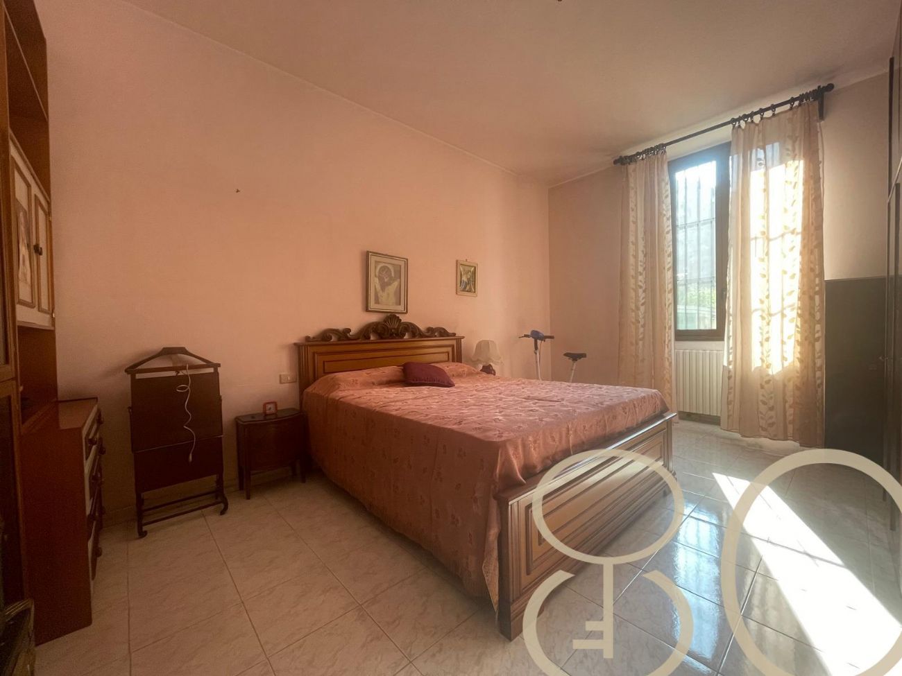 AMPIO TRILOCALE CON GIARDINO PRIVATO