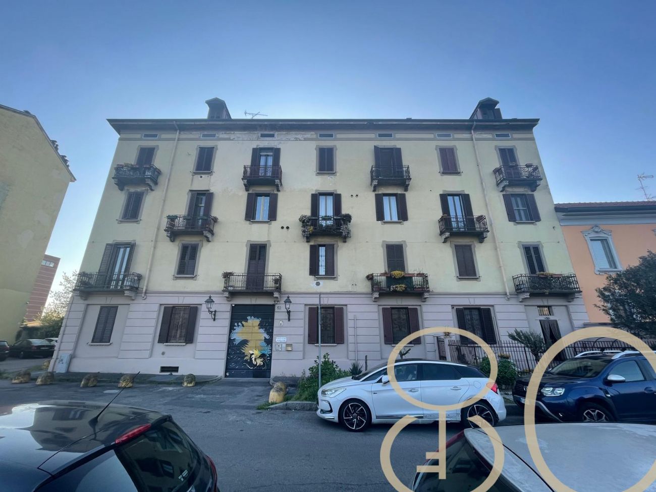 AMPIO TRILOCALE CON GIARDINO PRIVATO