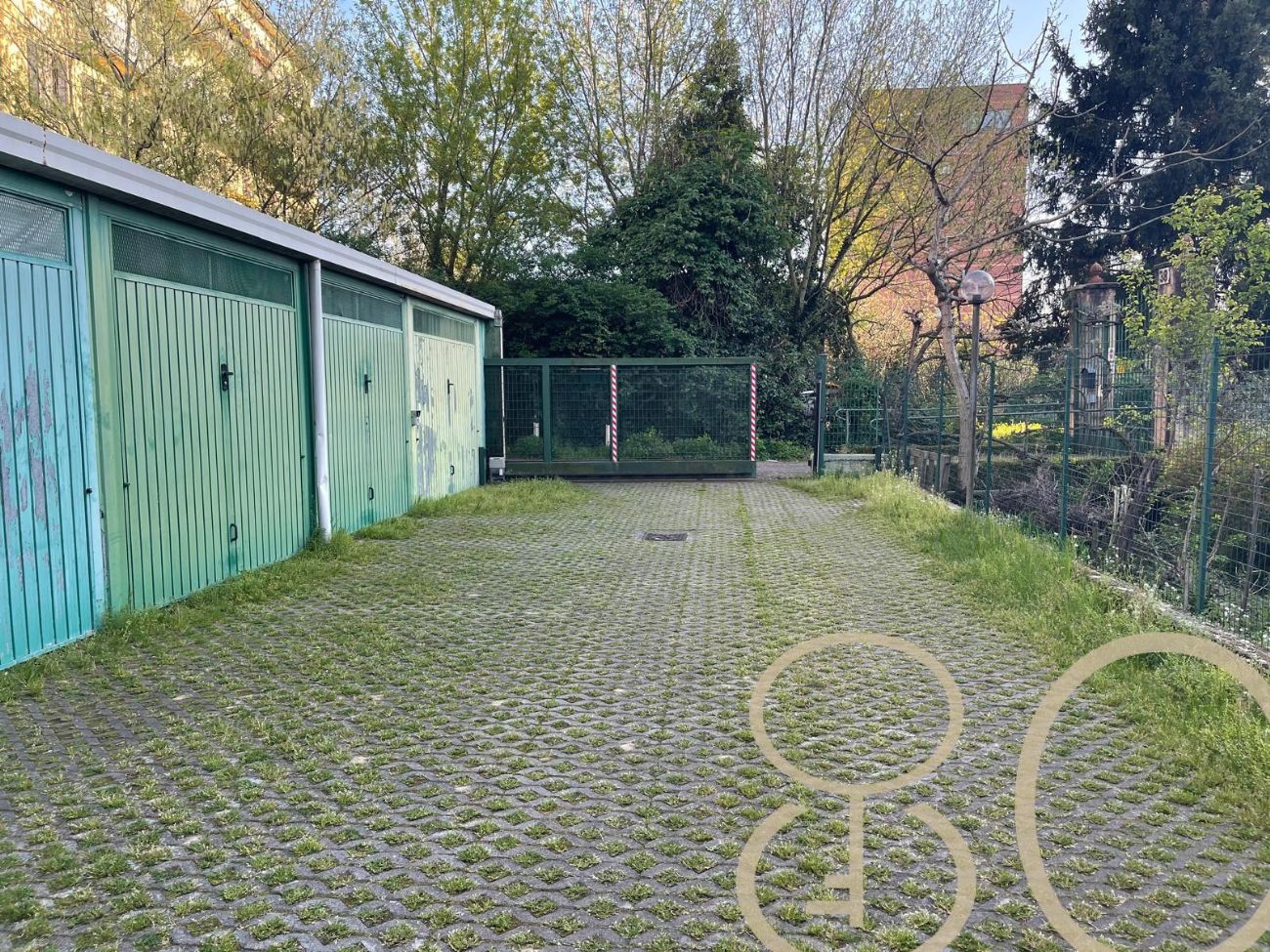 AMPIO TRILOCALE CON GIARDINO PRIVATO