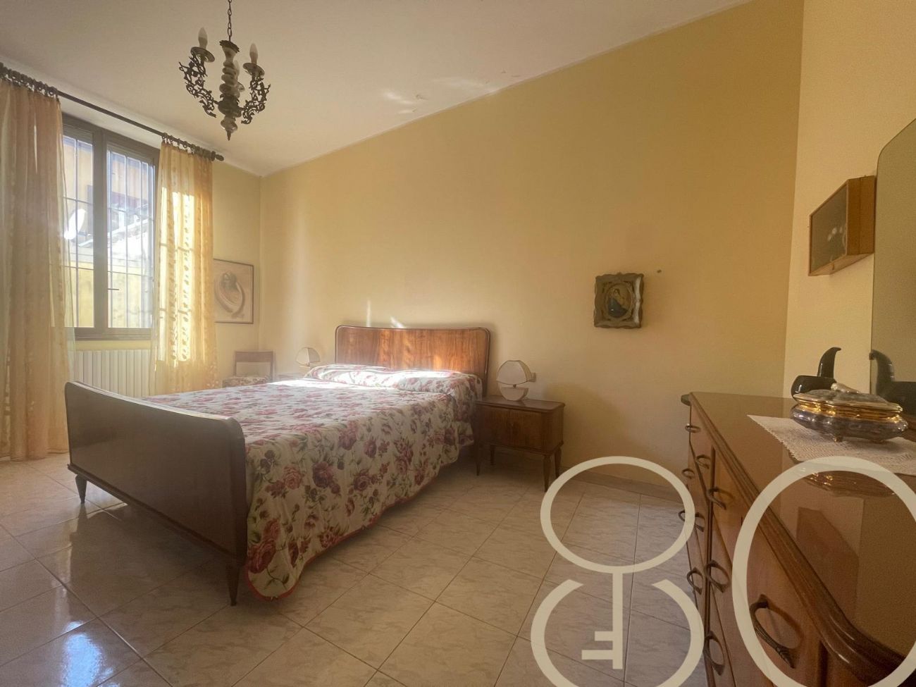 AMPIO TRILOCALE CON GIARDINO PRIVATO