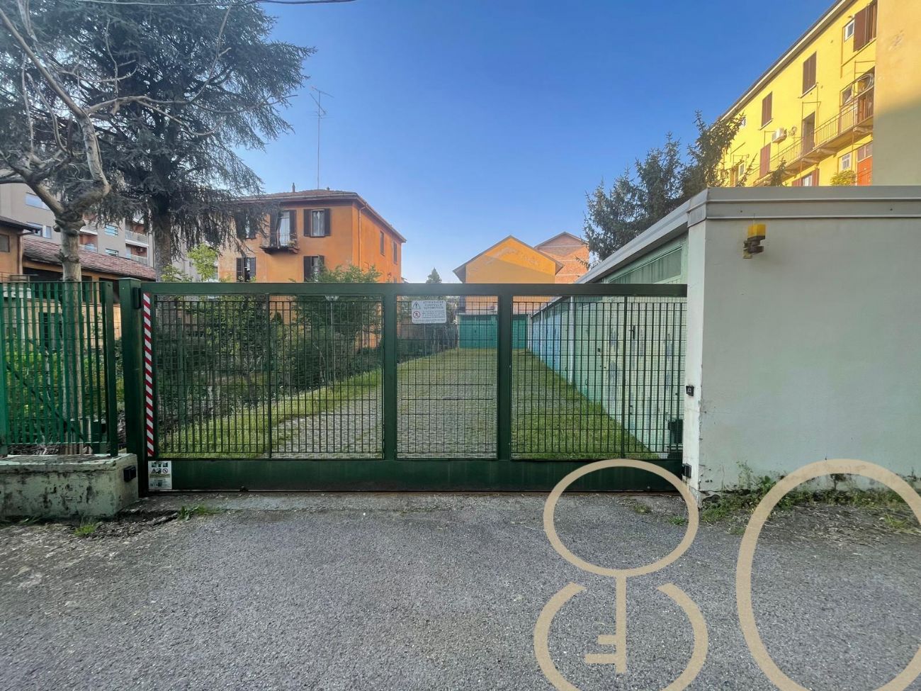 AMPIO TRILOCALE CON GIARDINO PRIVATO