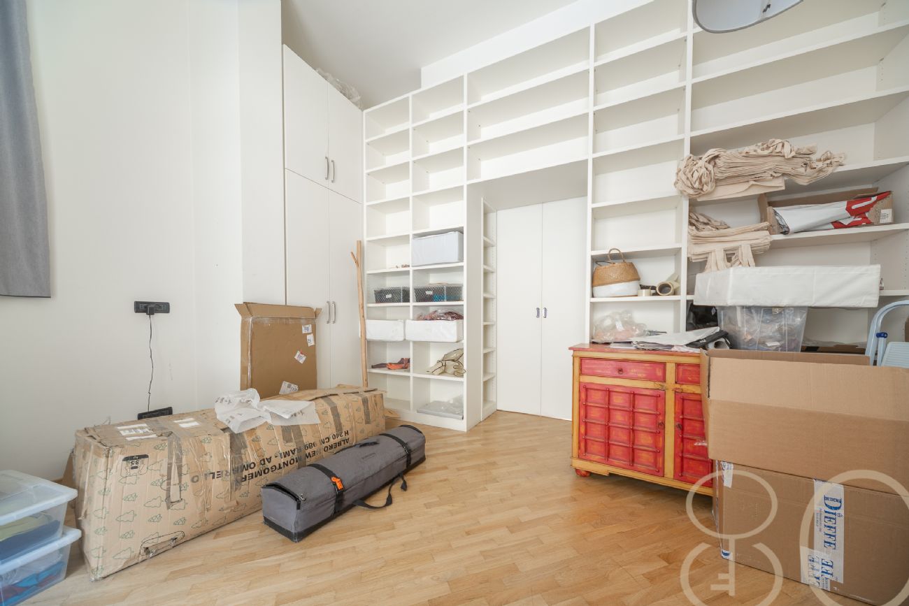 LOFT CON TRE CAMERE PATIO PRIVATO E BOX