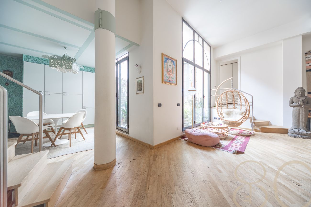 LOFT CON TRE CAMERE PATIO PRIVATO E BOX