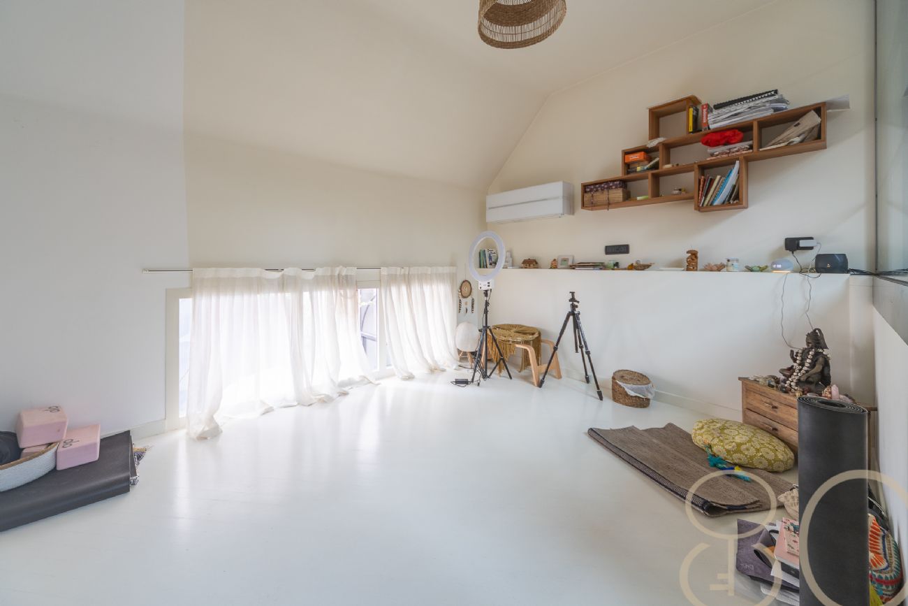 LOFT CON TRE CAMERE PATIO PRIVATO E BOX