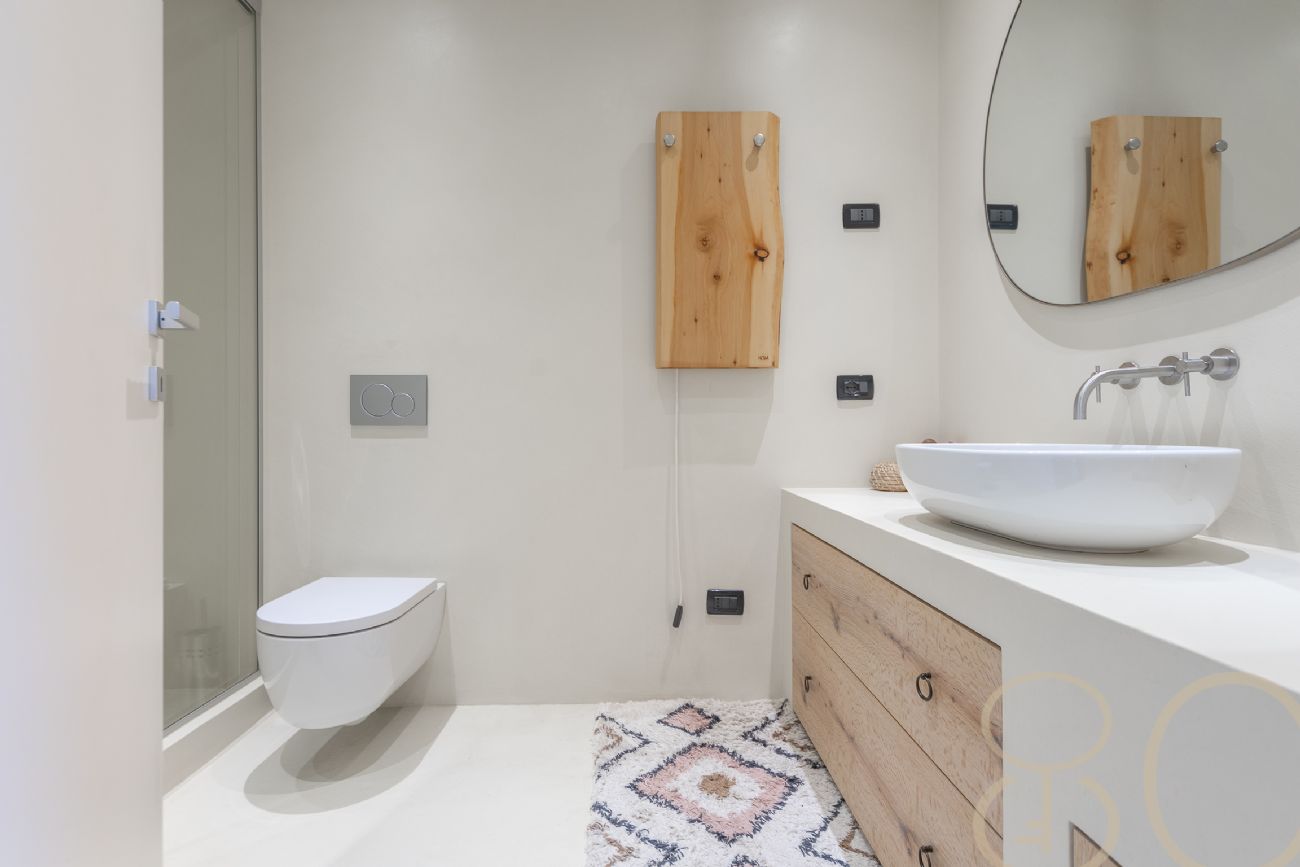 LOFT CON TRE CAMERE PATIO PRIVATO E BOX