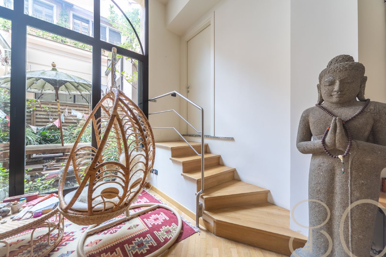 LOFT CON TRE CAMERE PATIO PRIVATO E BOX