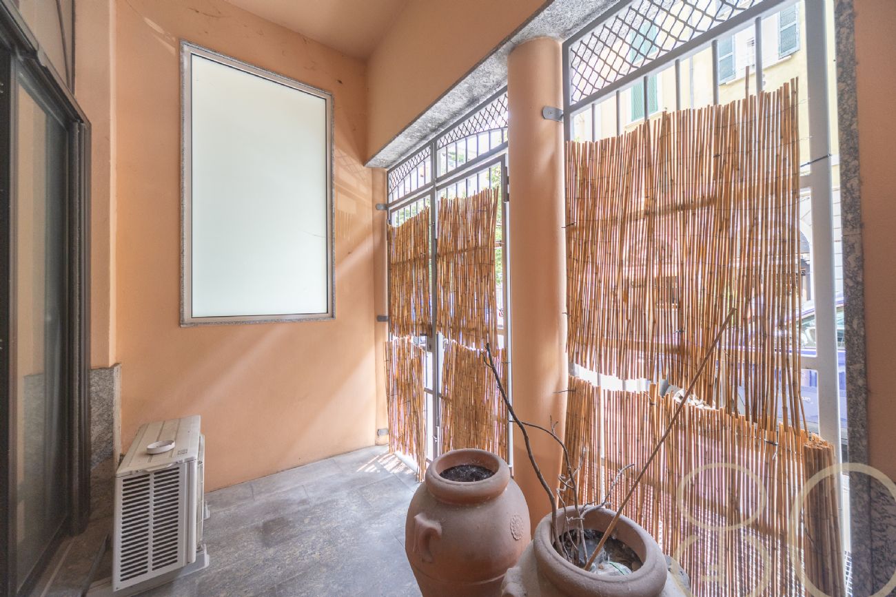 LOFT CON TRE CAMERE PATIO PRIVATO E BOX