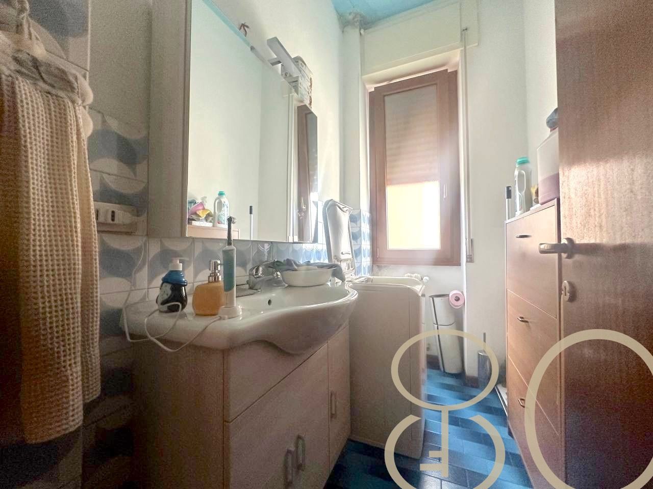 TRILOCALE DOPPIO BALCONE E POSTO AUTO
