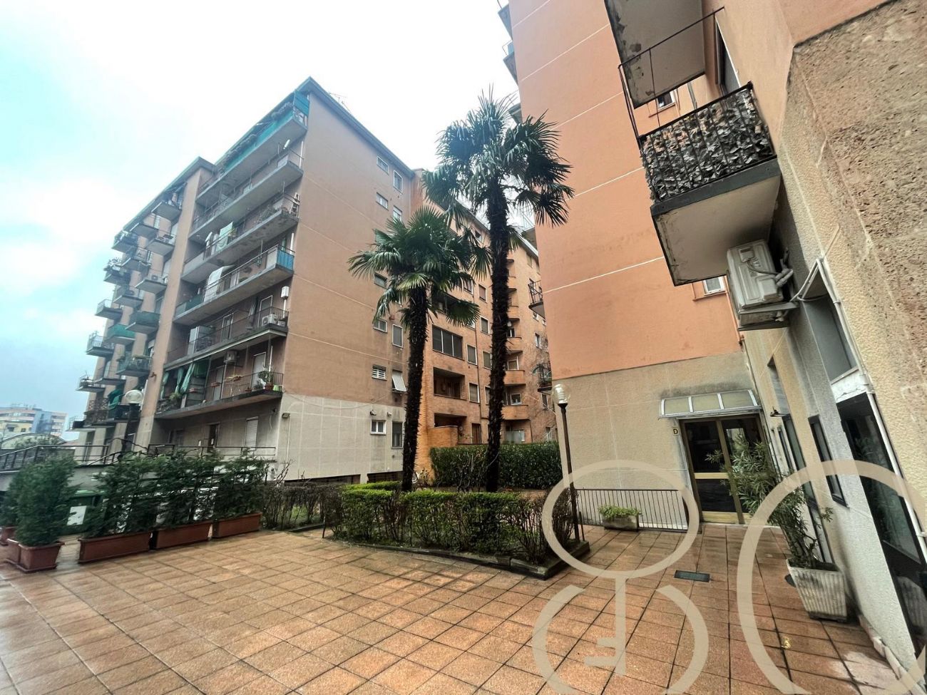BILOCALE RISTRUTTURATO CON BALCONE