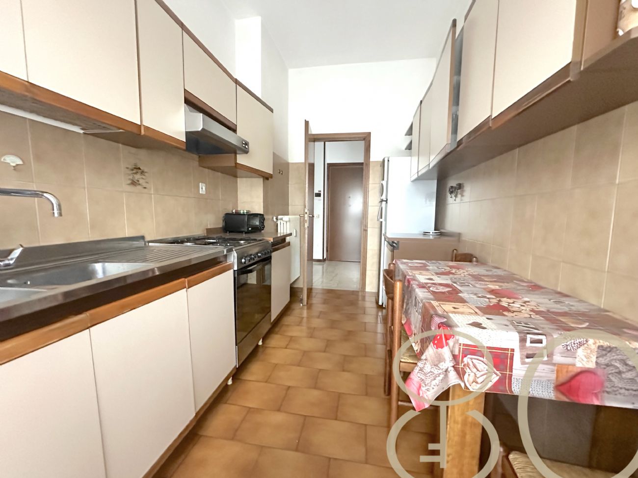 TRILOCALE CON DOPPIO BALCONE