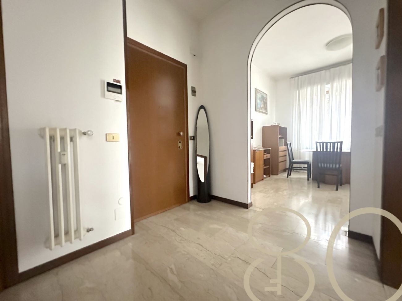 TRILOCALE CON DOPPIO BALCONE