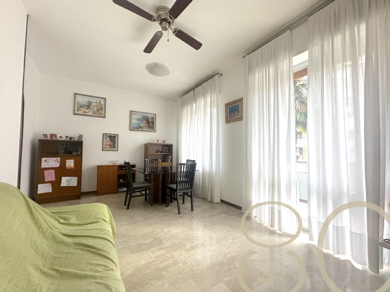 TRILOCALE CON DOPPIO BALCONE