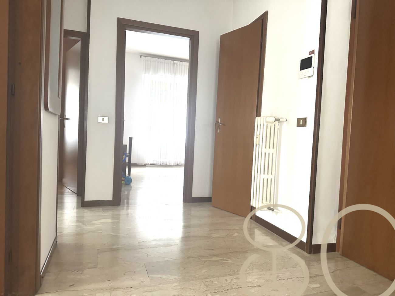 TRILOCALE CON DOPPIO BALCONE