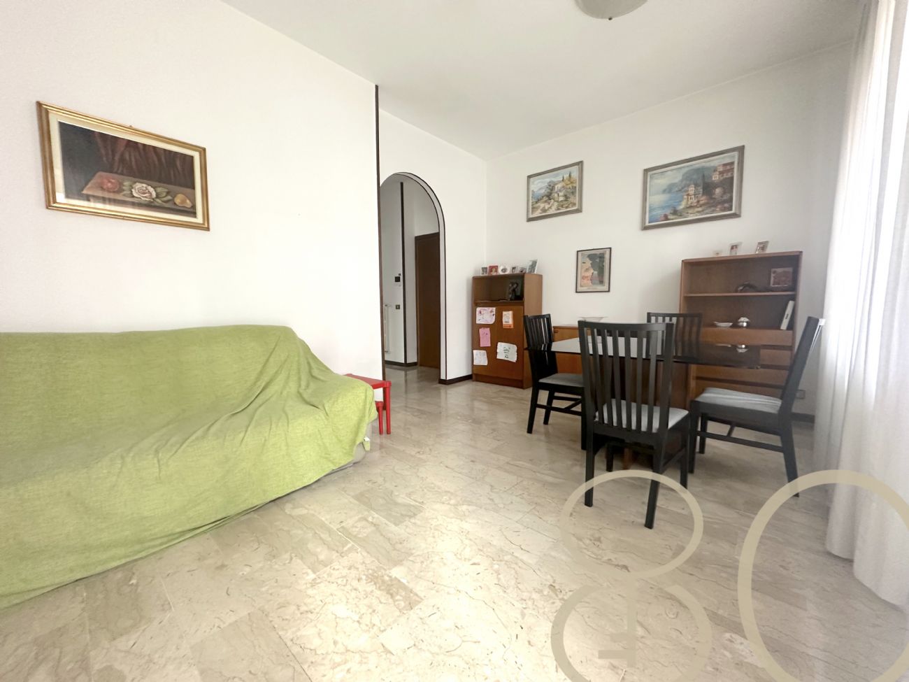 TRILOCALE CON DOPPIO BALCONE