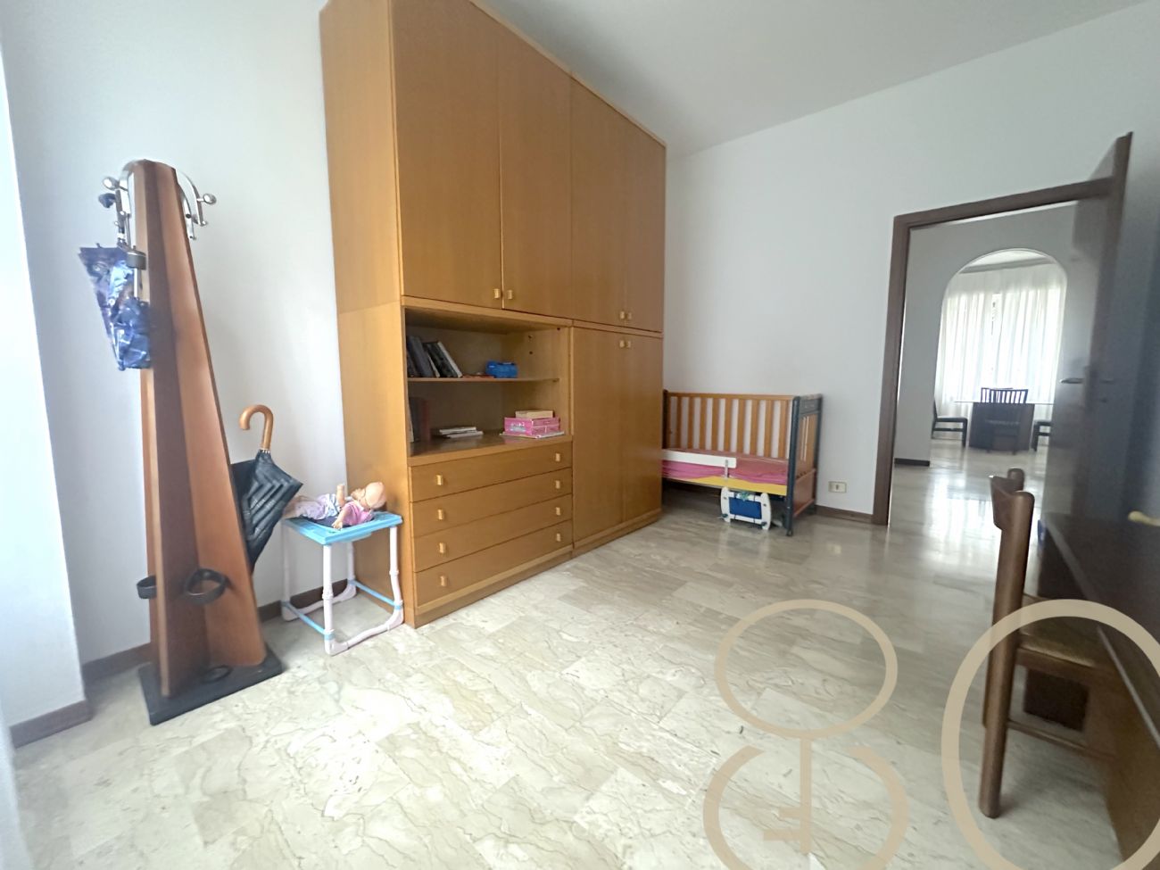 TRILOCALE CON DOPPIO BALCONE