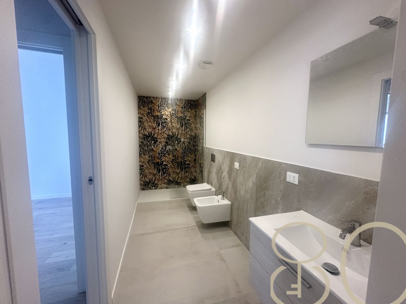 TRILOCALE CON TAVERNA