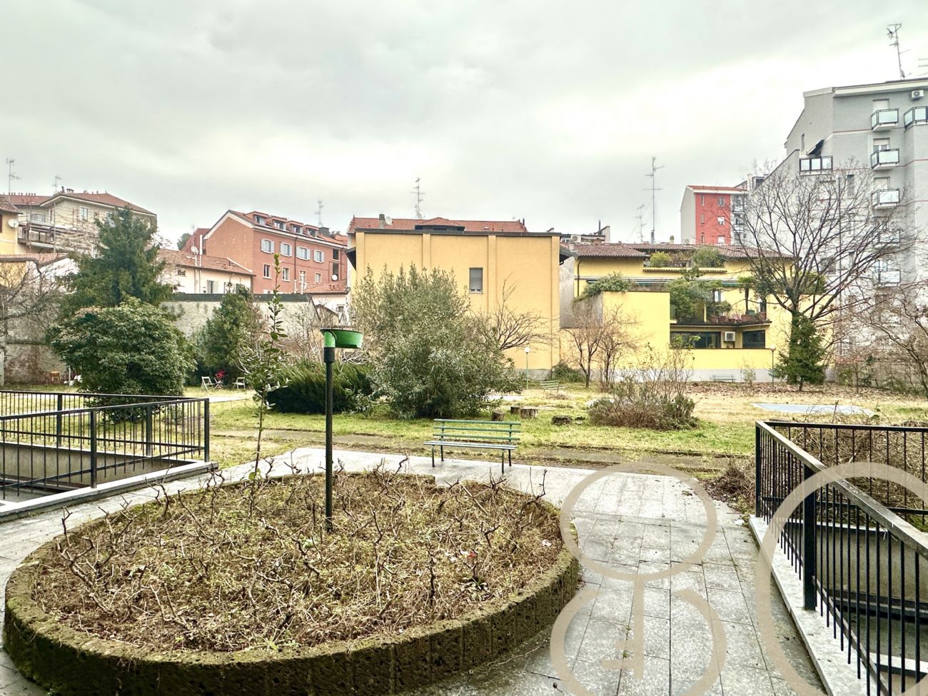 OPEN SPACE CON GIARDINO PRIVATO