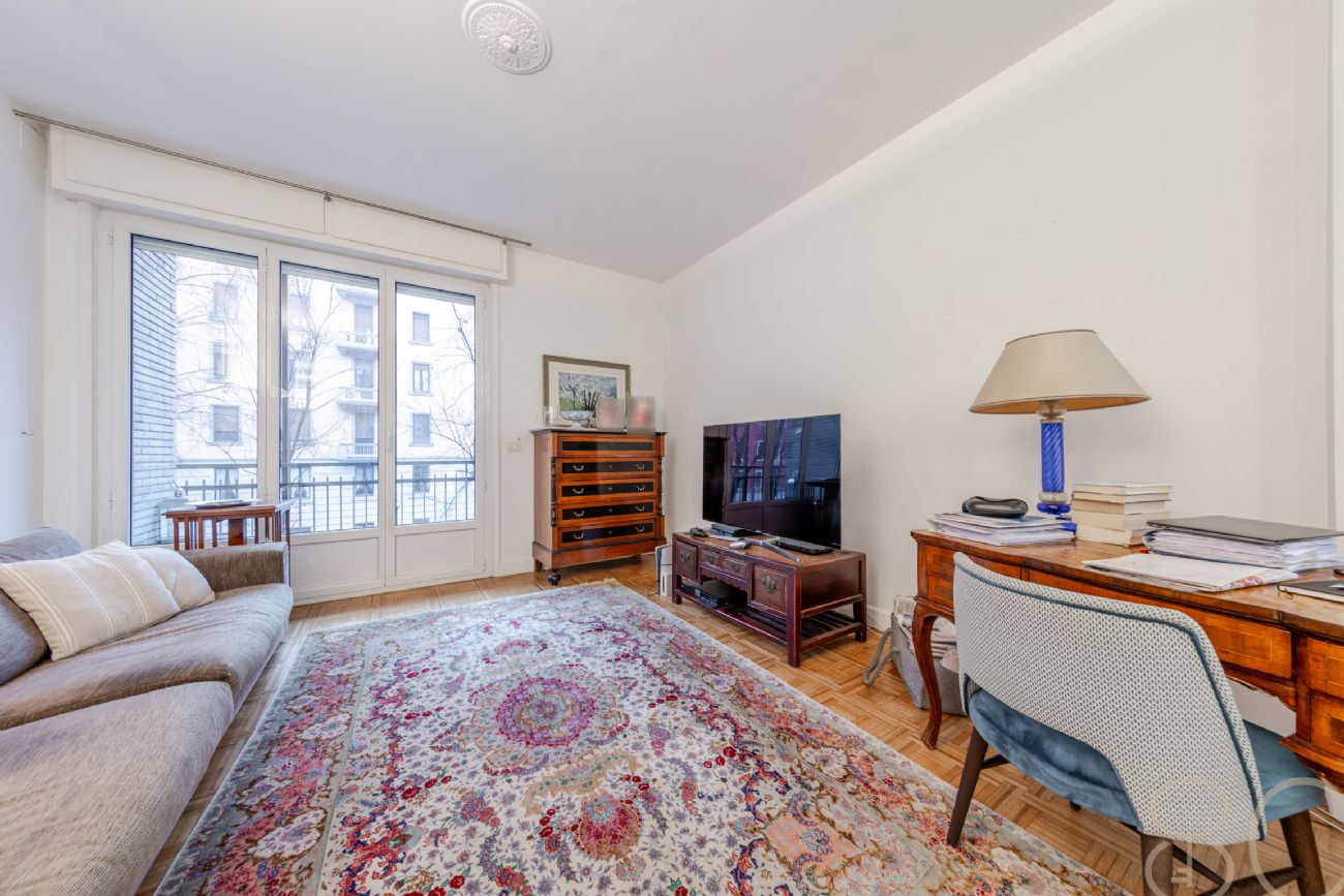 PLURILOCALE CON POSTO AUTO