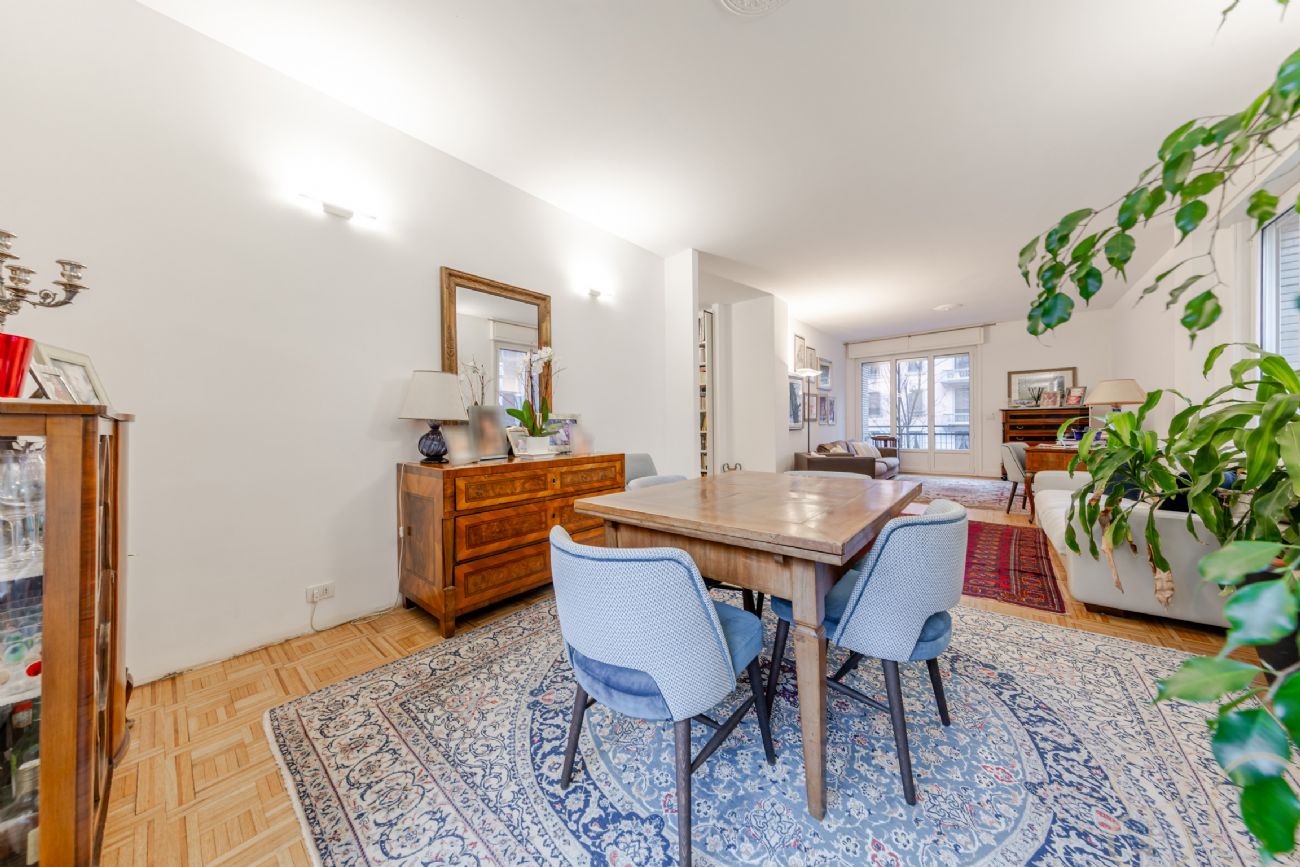 PLURILOCALE CON POSTO AUTO