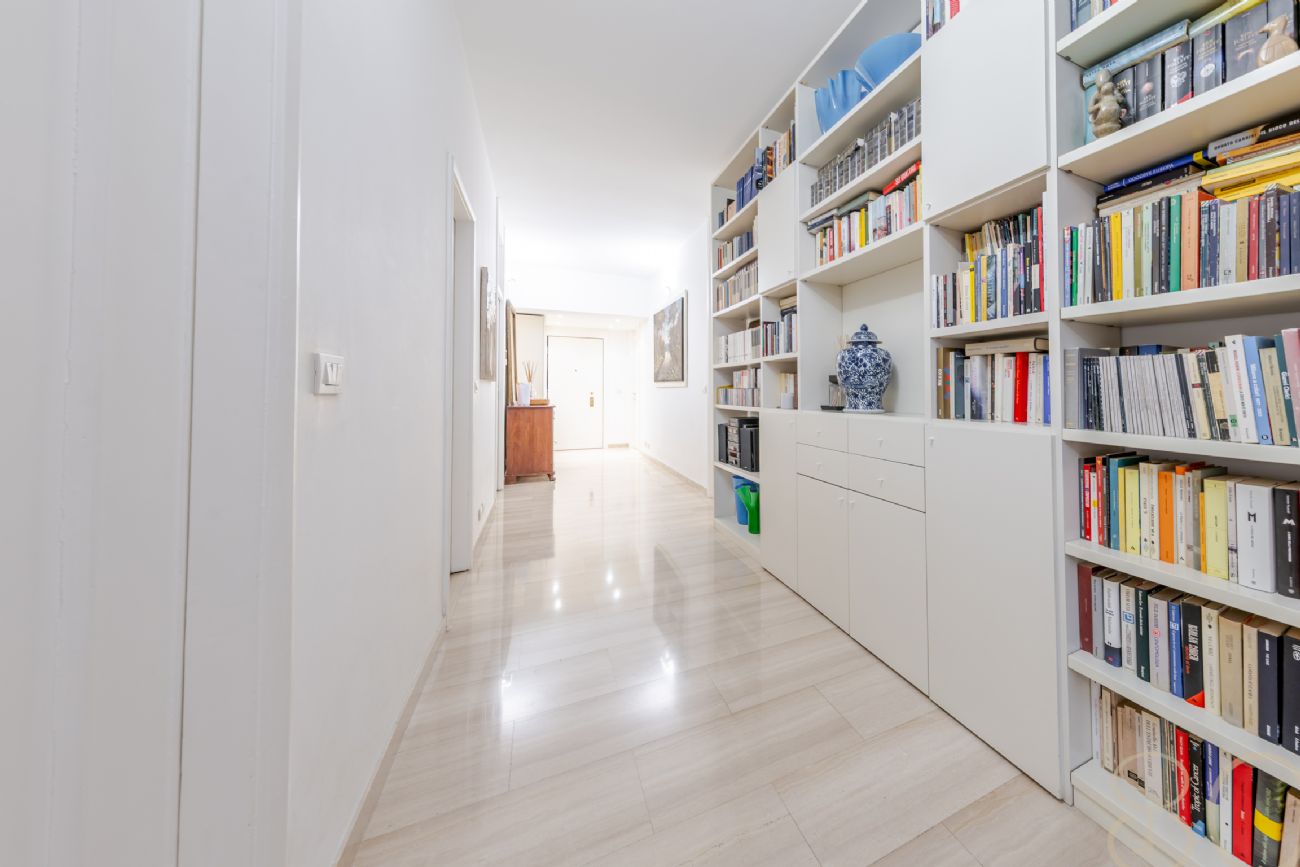 PLURILOCALE CON POSTO AUTO