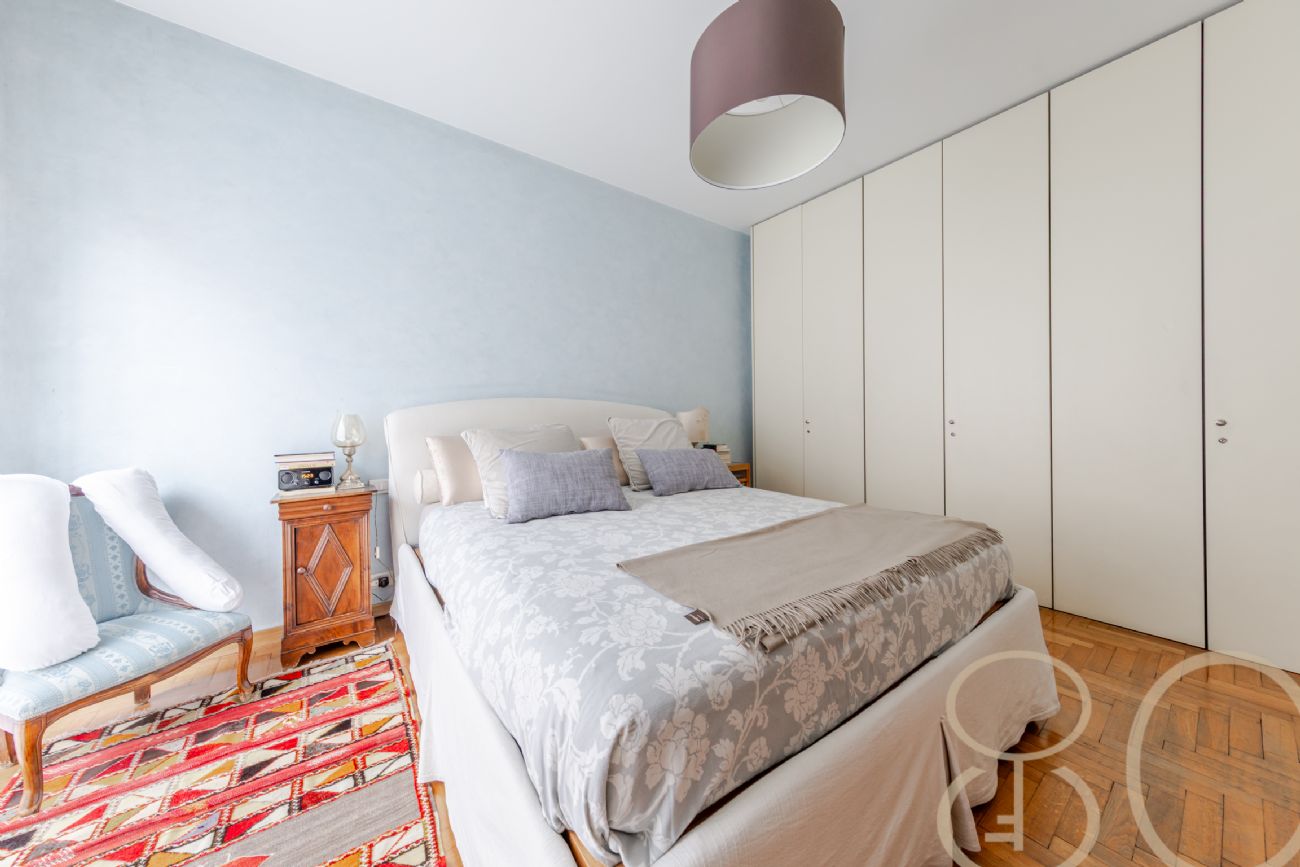 PLURILOCALE CON POSTO AUTO