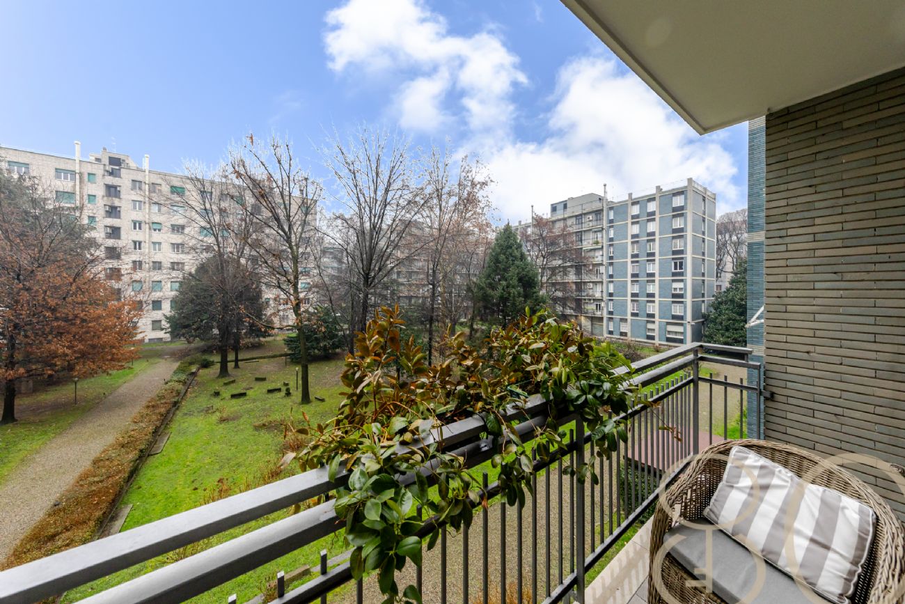 PLURILOCALE CON POSTO AUTO