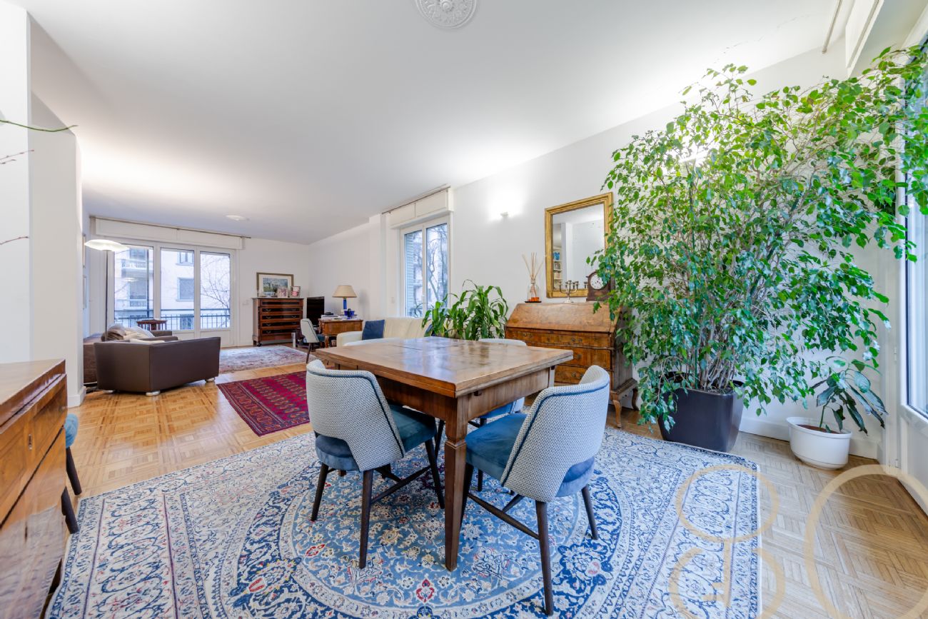 PLURILOCALE CON POSTO AUTO