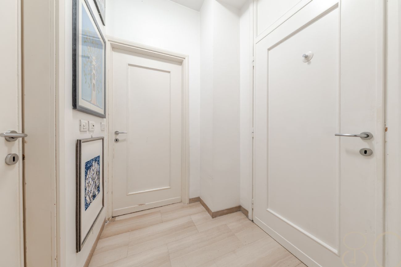 PLURILOCALE CON POSTO AUTO