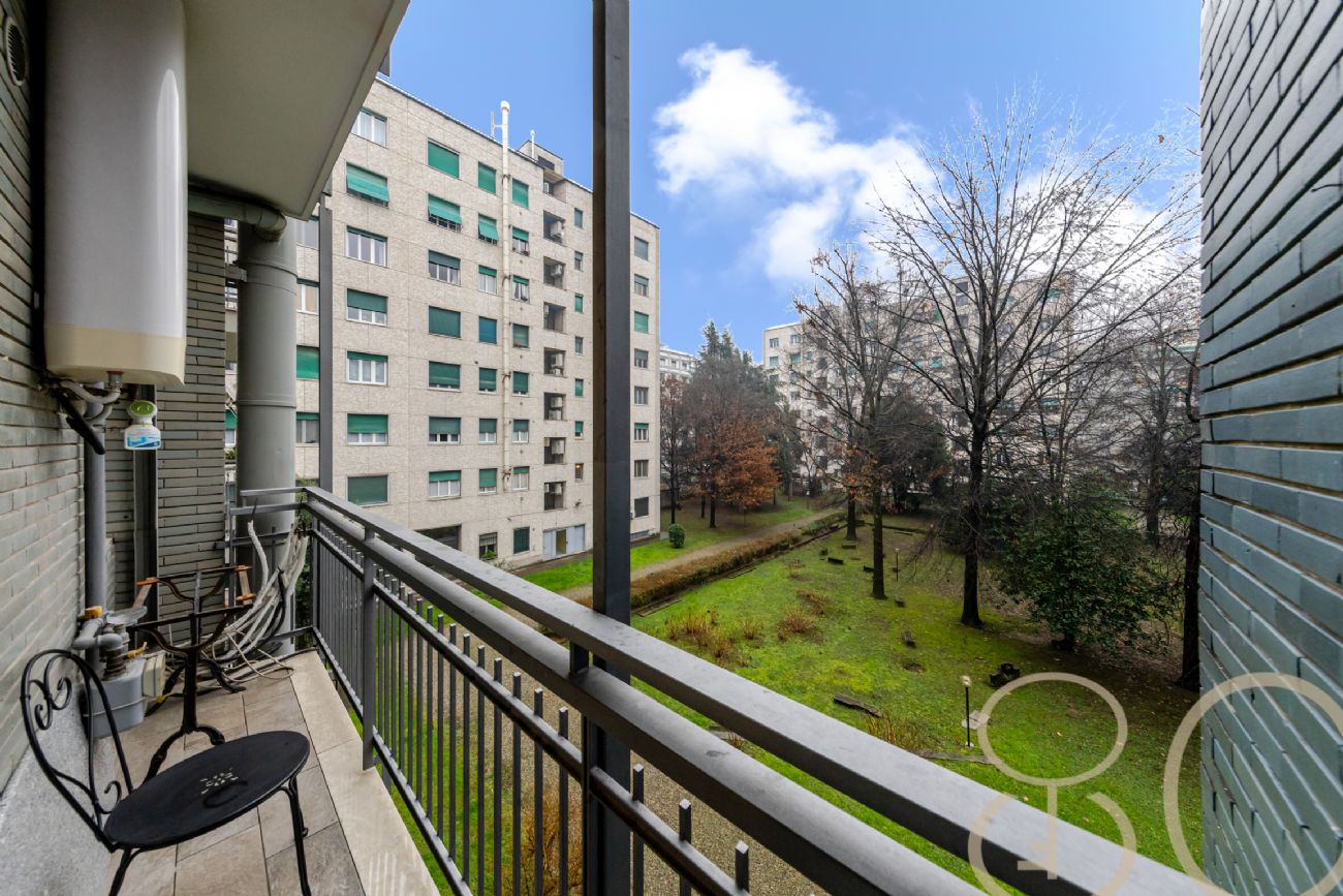 PLURILOCALE CON POSTO AUTO