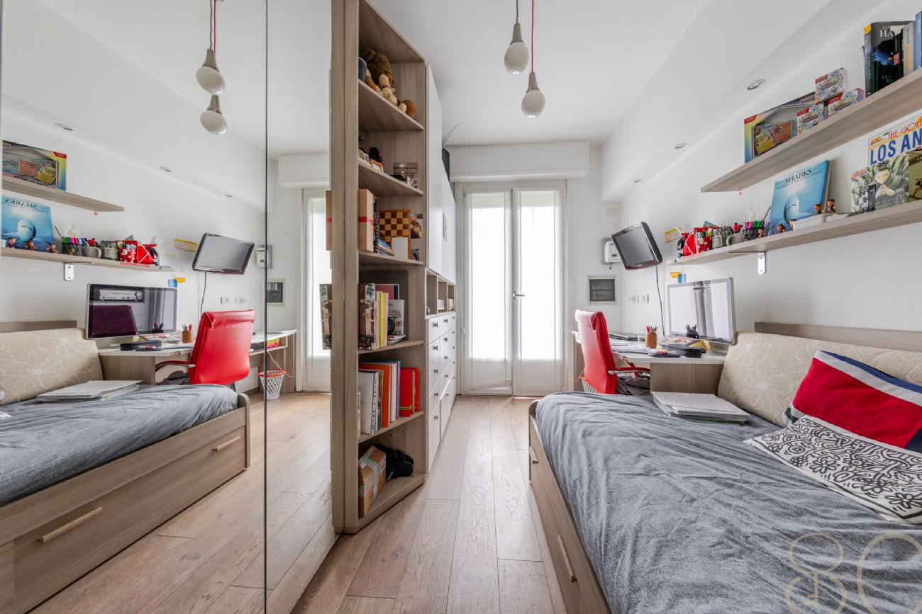 PLURILOCALE CON POSTO AUTO