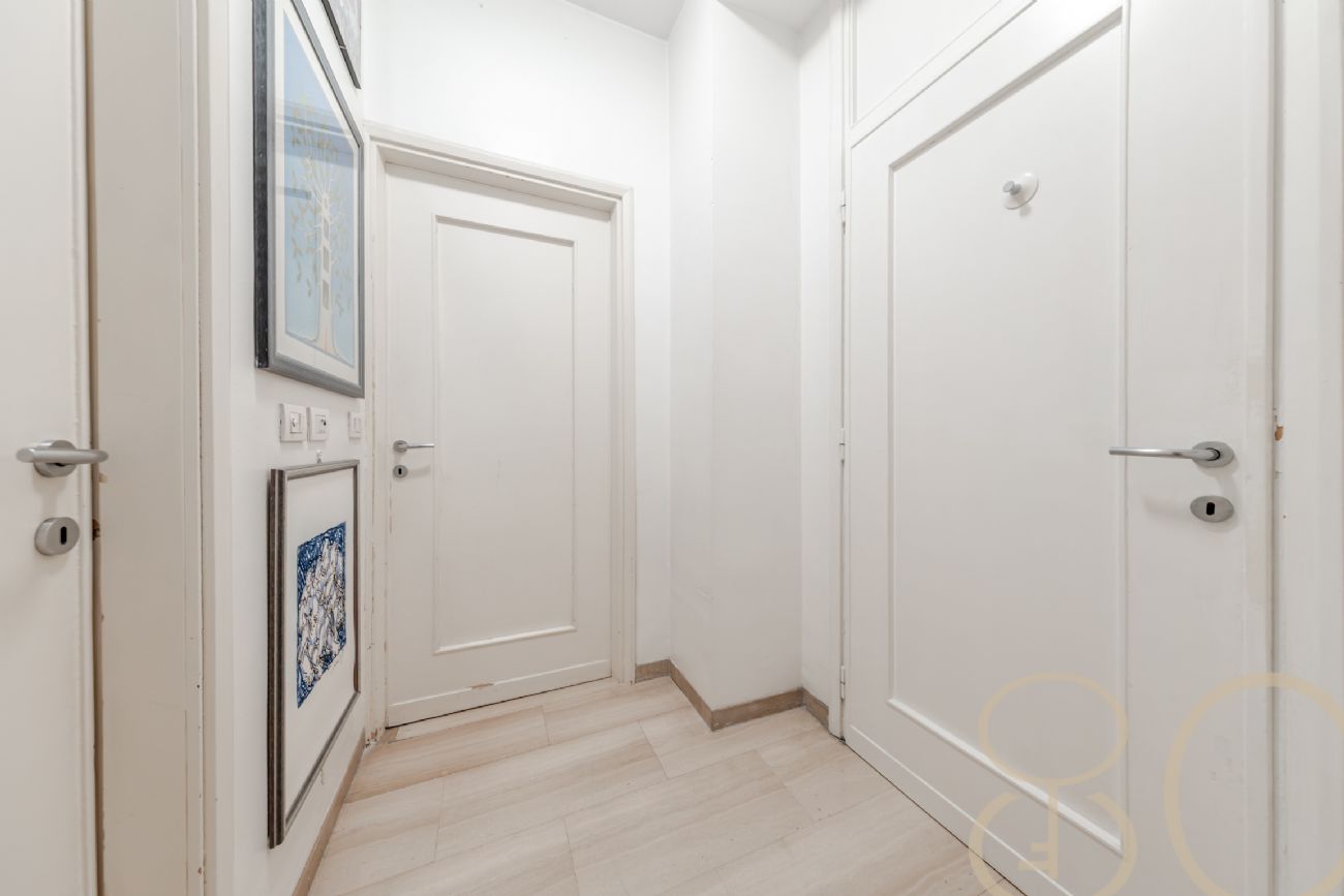 PLURILOCALE CON POSTO AUTO