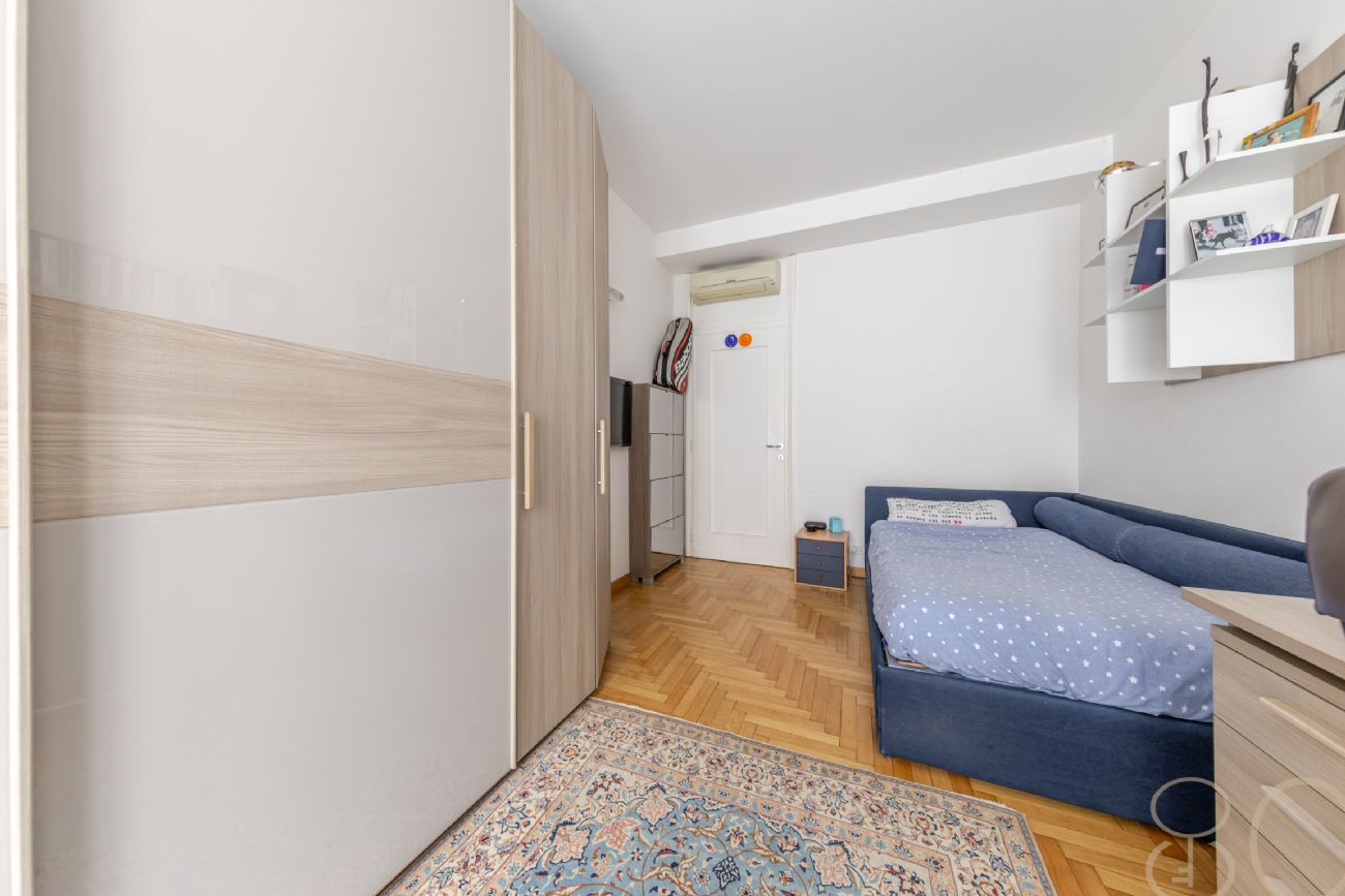 PLURILOCALE CON POSTO AUTO